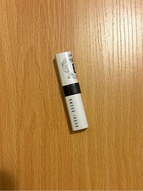 Bobbi Brown Lip Balm - Bare Nude